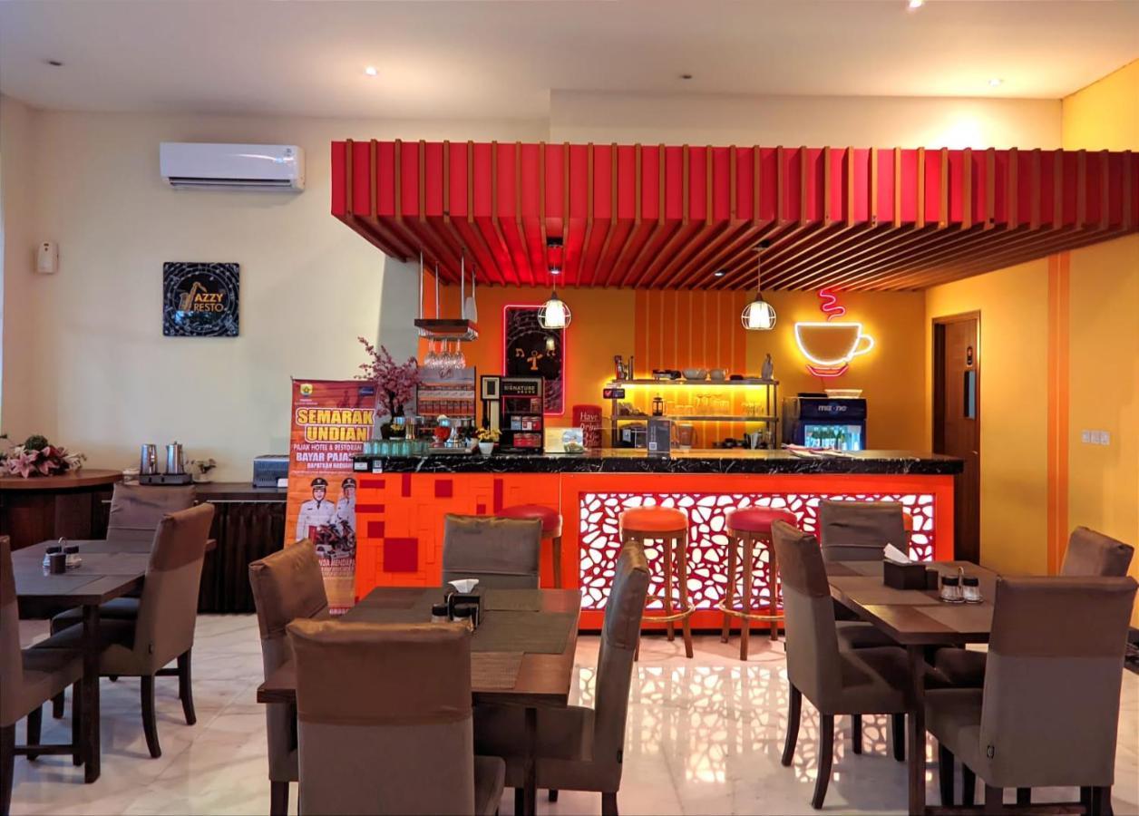 前一普瓦达迪酒店 Purwodadi  外观 照片